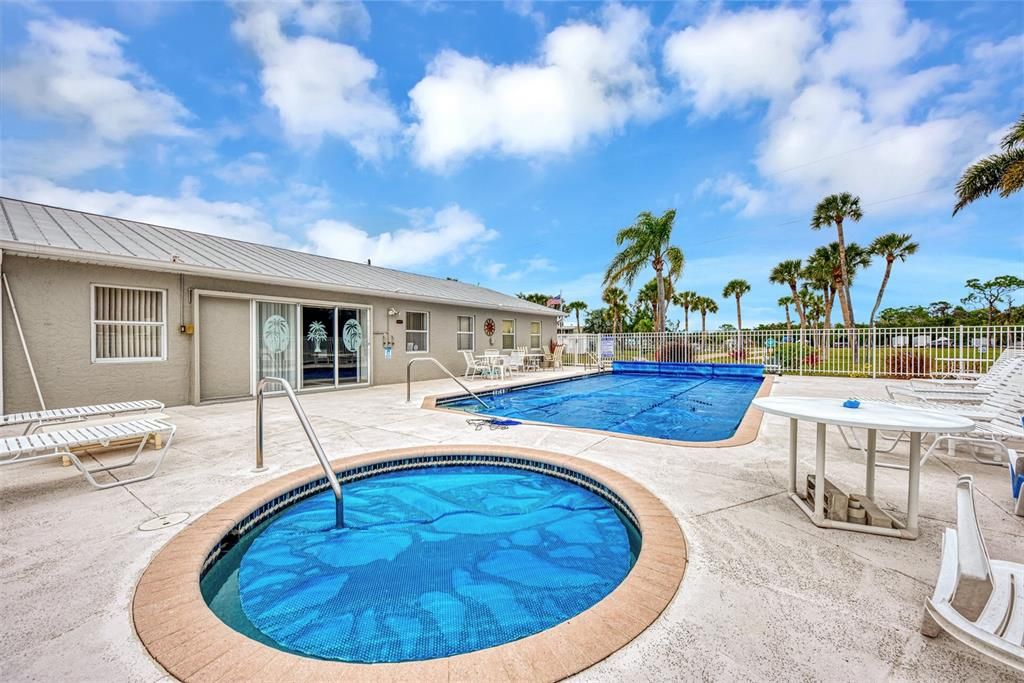 На продажу: $99,000 (0.08 acres)