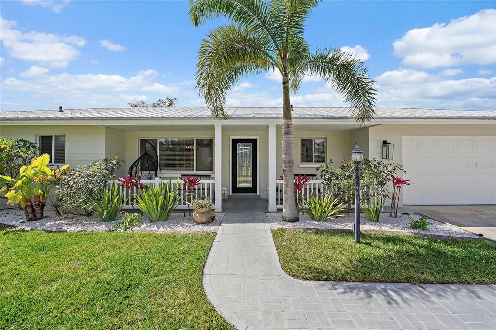 Vendido Recientemente: $599,000 (4 camas, 2 baños, 2370 Pies cuadrados)