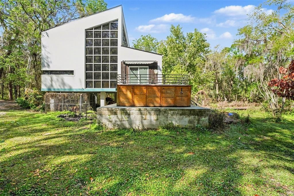 For Sale: $489,500 (2 beds, 2 baths, 1038 Square Feet)