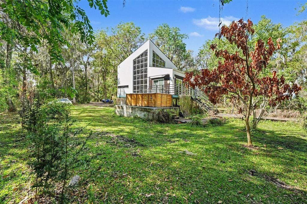 For Sale: $489,500 (2 beds, 2 baths, 1038 Square Feet)