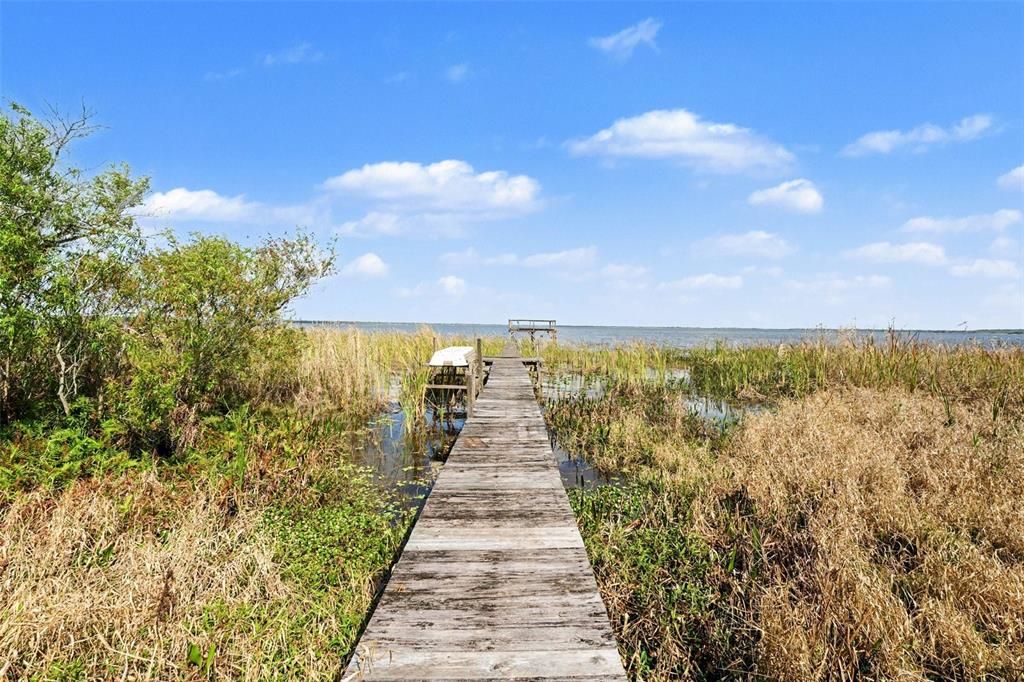 For Sale: $489,500 (2 beds, 2 baths, 1038 Square Feet)