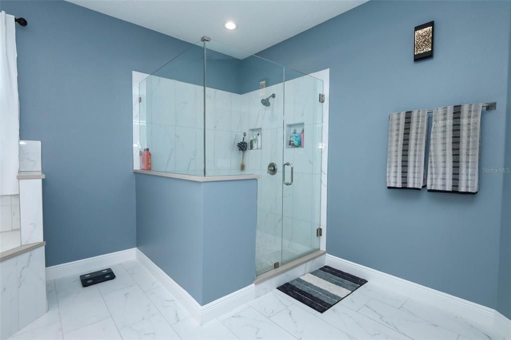 Activo con contrato: $479,900 (4 camas, 3 baños, 2294 Pies cuadrados)