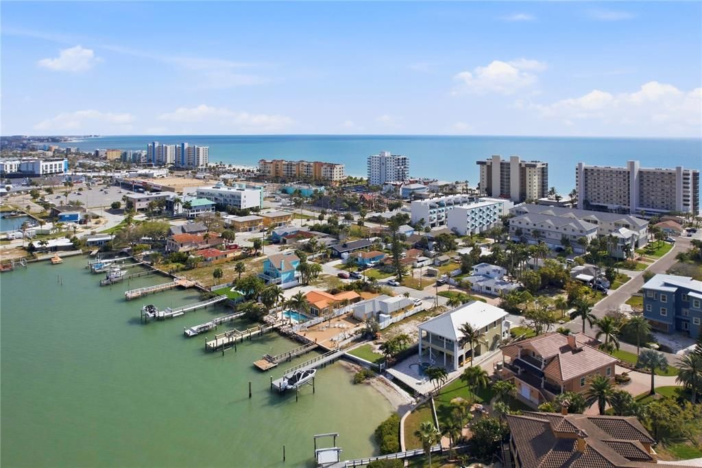 En Venta: $575,000 (3 camas, 2 baños, 1103 Pies cuadrados)