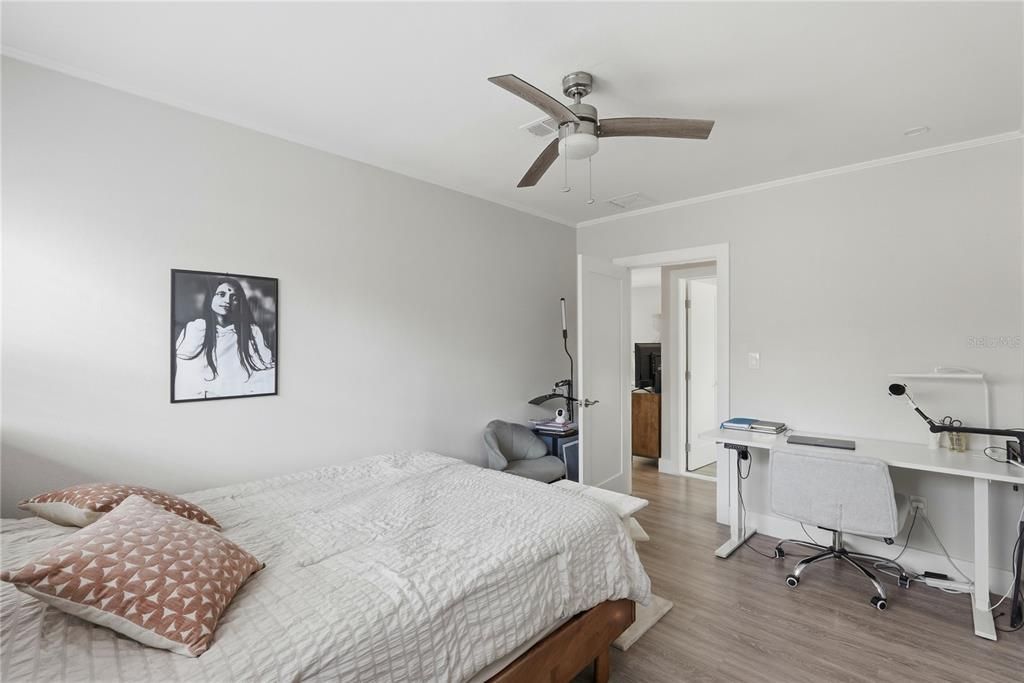 En Venta: $575,000 (3 camas, 2 baños, 1103 Pies cuadrados)