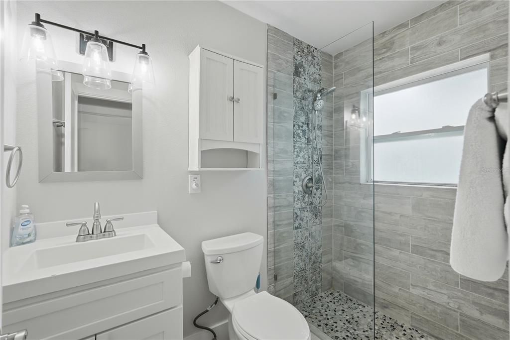 En Venta: $575,000 (3 camas, 2 baños, 1103 Pies cuadrados)