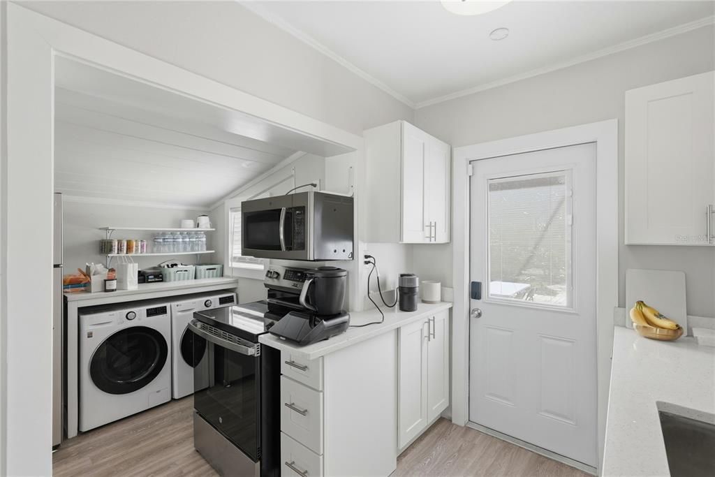 En Venta: $575,000 (3 camas, 2 baños, 1103 Pies cuadrados)