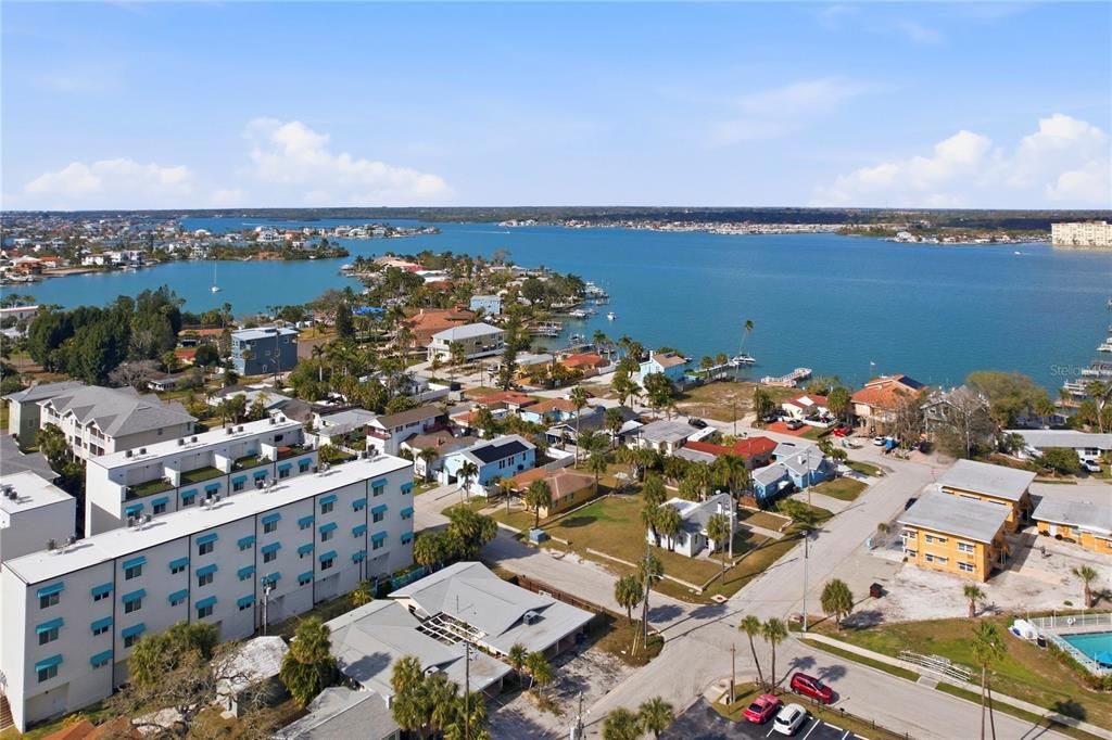 En Venta: $575,000 (3 camas, 2 baños, 1103 Pies cuadrados)