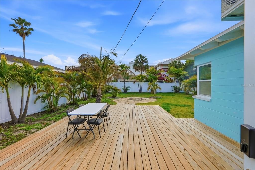 En Venta: $575,000 (3 camas, 2 baños, 1103 Pies cuadrados)