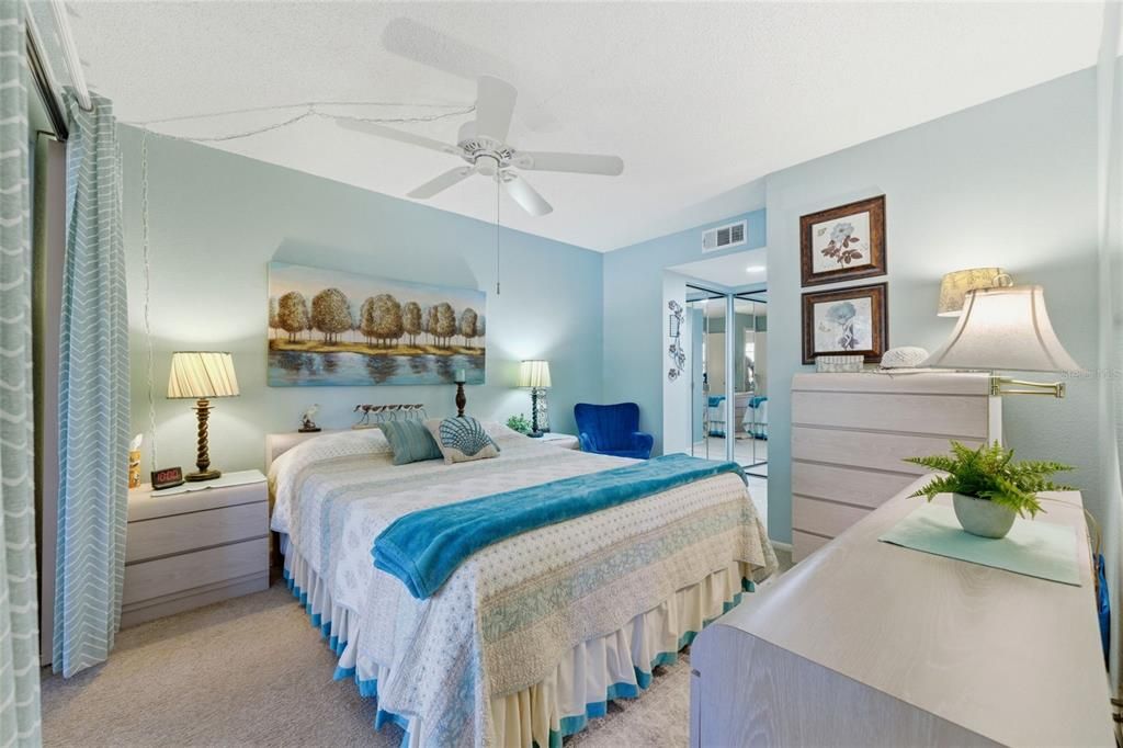 Active With Contract: $135,000 (2 beds, 2 baths, 838 Square Feet)