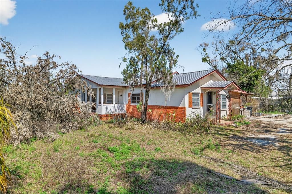 Недавно продано: $139,900 (3 спален, 1 ванн, 1256 Квадратных фут)