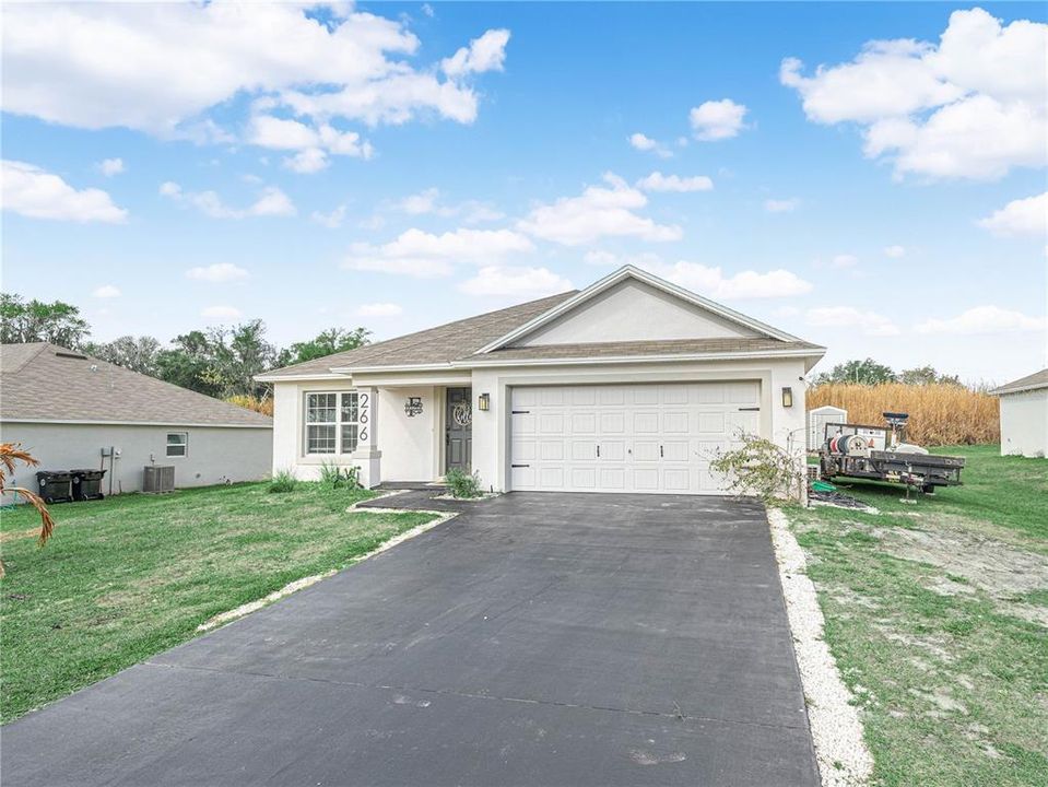 For Sale: $299,900 (4 beds, 2 baths, 1965 Square Feet)