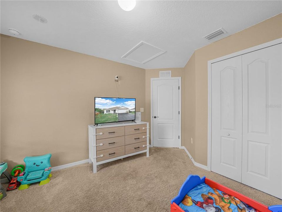 For Sale: $299,900 (4 beds, 2 baths, 1965 Square Feet)