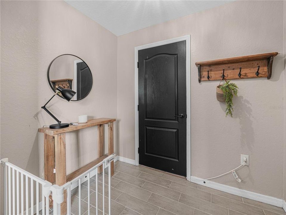 For Sale: $299,900 (4 beds, 2 baths, 1965 Square Feet)