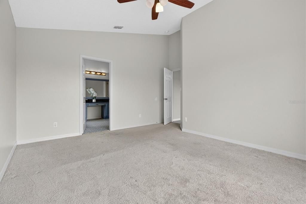 For Sale: $410,000 (4 beds, 2 baths, 1769 Square Feet)