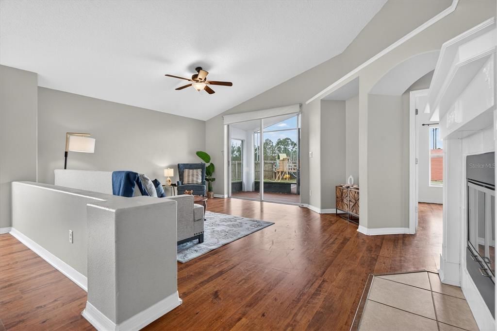 For Sale: $410,000 (4 beds, 2 baths, 1769 Square Feet)