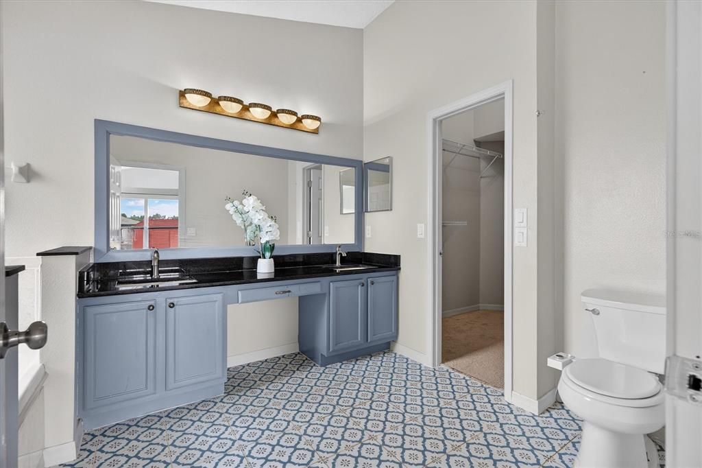 For Sale: $410,000 (4 beds, 2 baths, 1769 Square Feet)