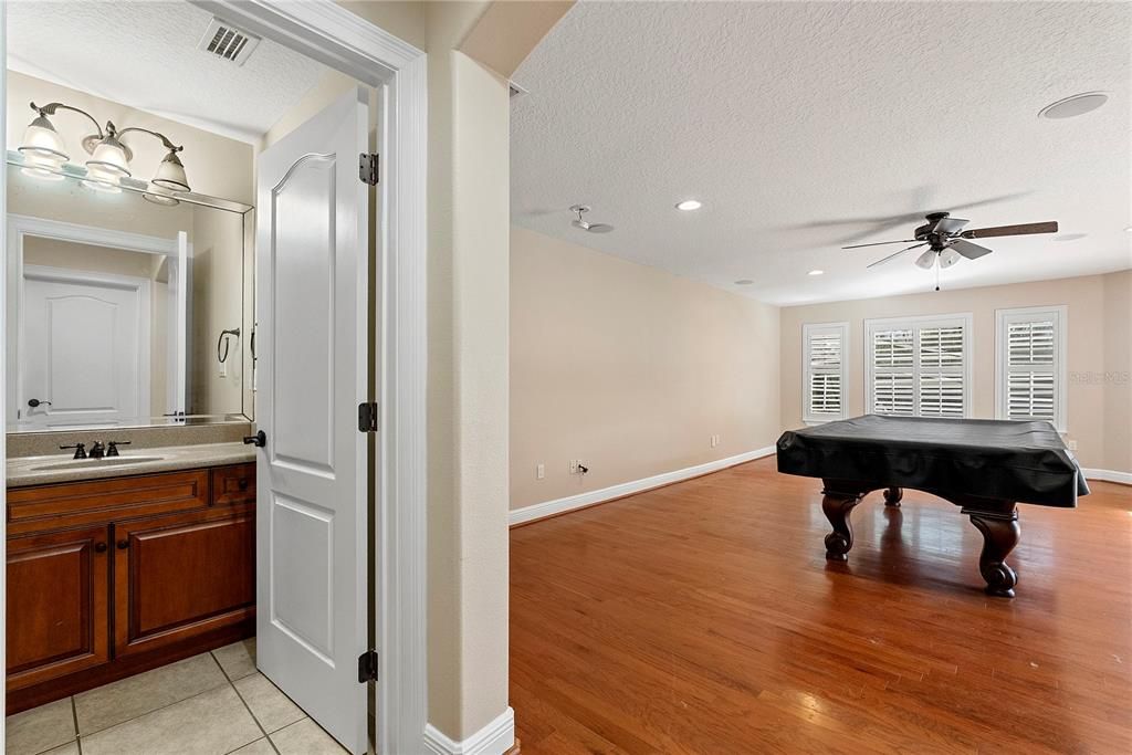 For Sale: $1,100,000 (4 beds, 4 baths, 3374 Square Feet)