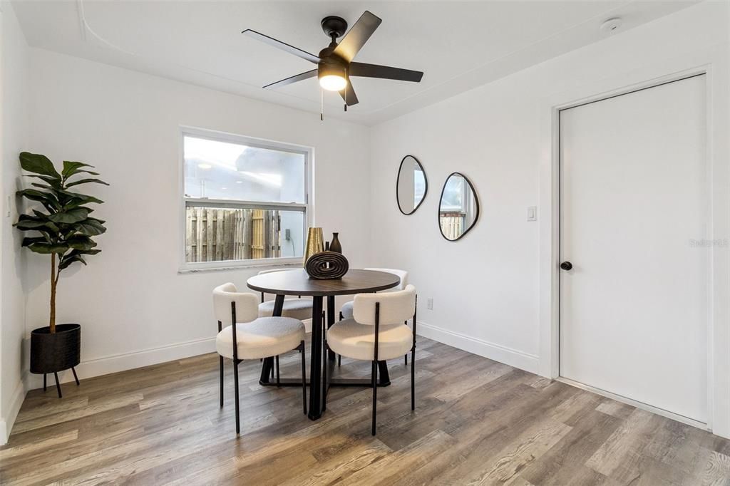 Active With Contract: $400,000 (3 beds, 2 baths, 1416 Square Feet)