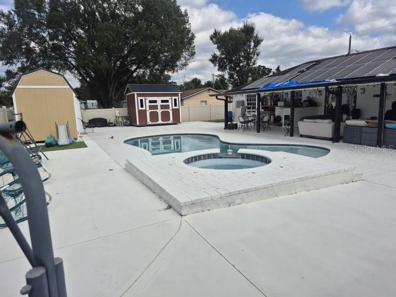 Active With Contract: $269,999 (4 beds, 2 baths, 1304 Square Feet)
