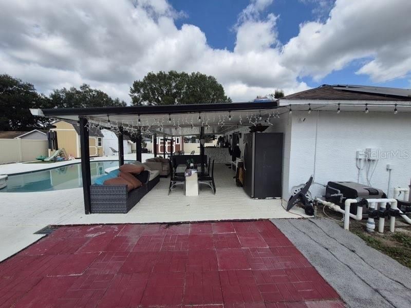Active With Contract: $269,999 (4 beds, 2 baths, 1304 Square Feet)