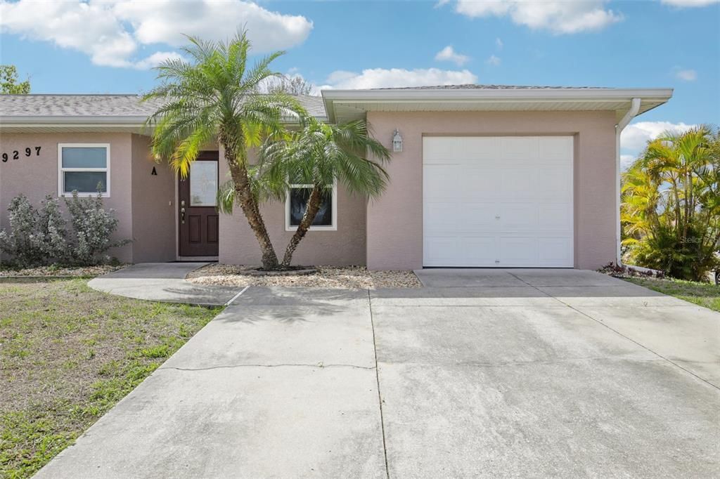 Active With Contract: $410,000 (4 beds, 0 baths, 1996 Square Feet)