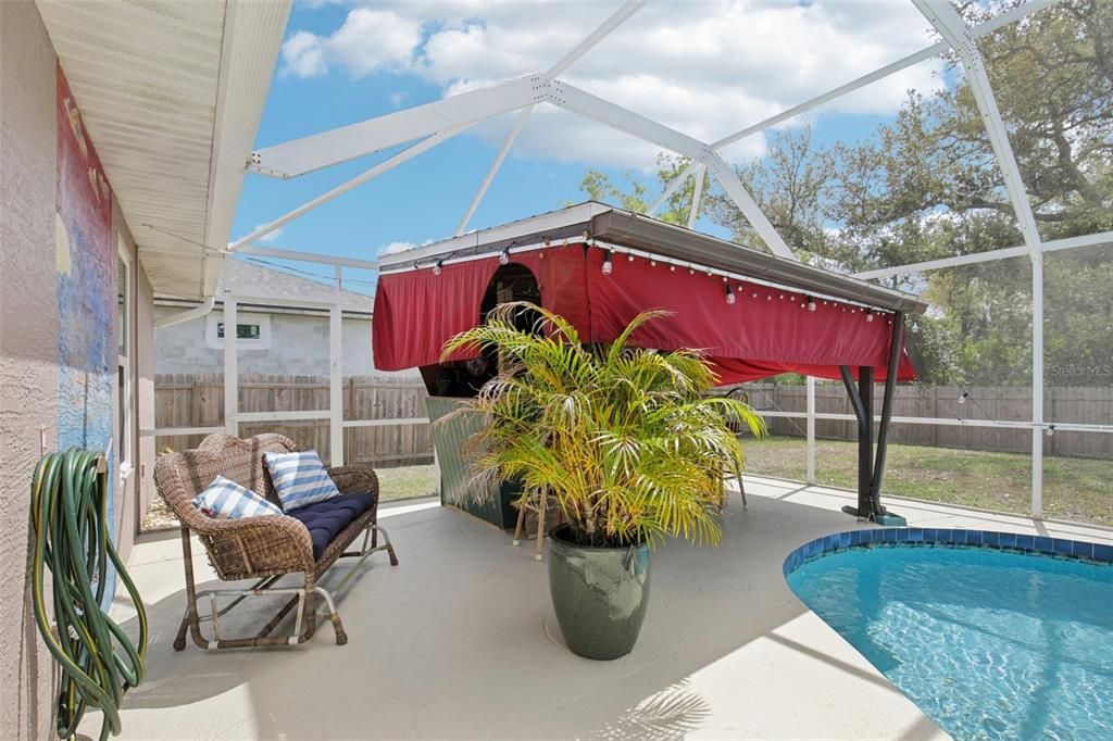 Active With Contract: $410,000 (4 beds, 0 baths, 1996 Square Feet)