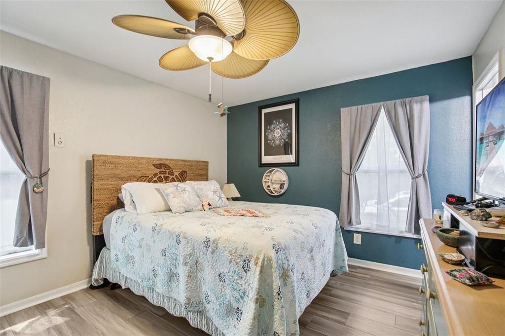 Active With Contract: $410,000 (4 beds, 0 baths, 1996 Square Feet)