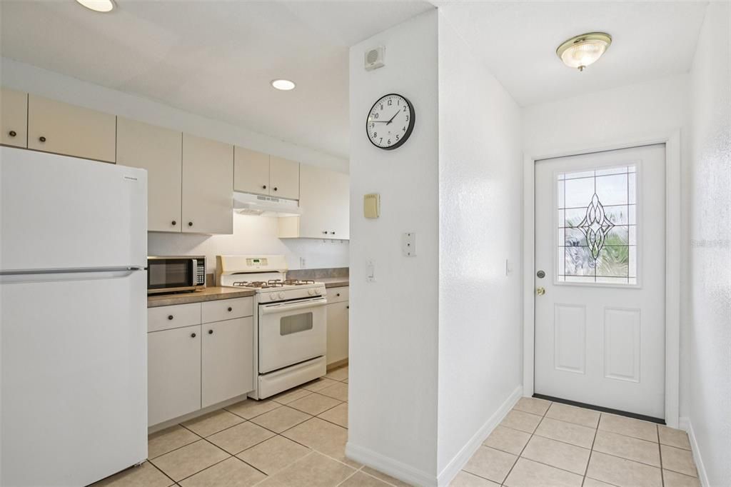 Active With Contract: $410,000 (4 beds, 0 baths, 1996 Square Feet)