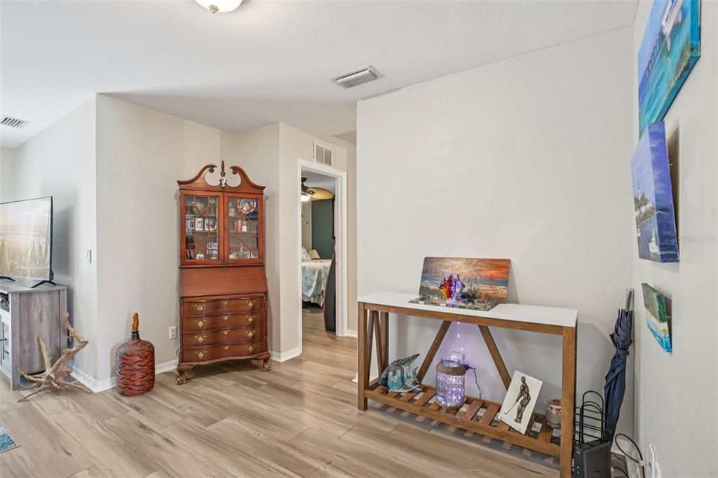 Active With Contract: $410,000 (4 beds, 0 baths, 1996 Square Feet)