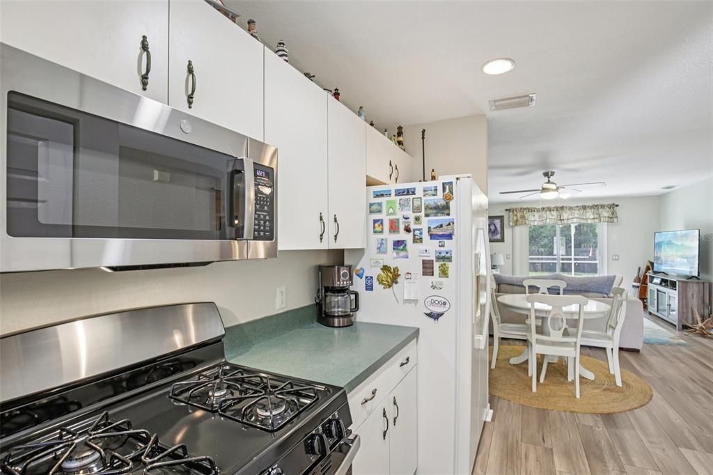 Active With Contract: $410,000 (4 beds, 0 baths, 1996 Square Feet)