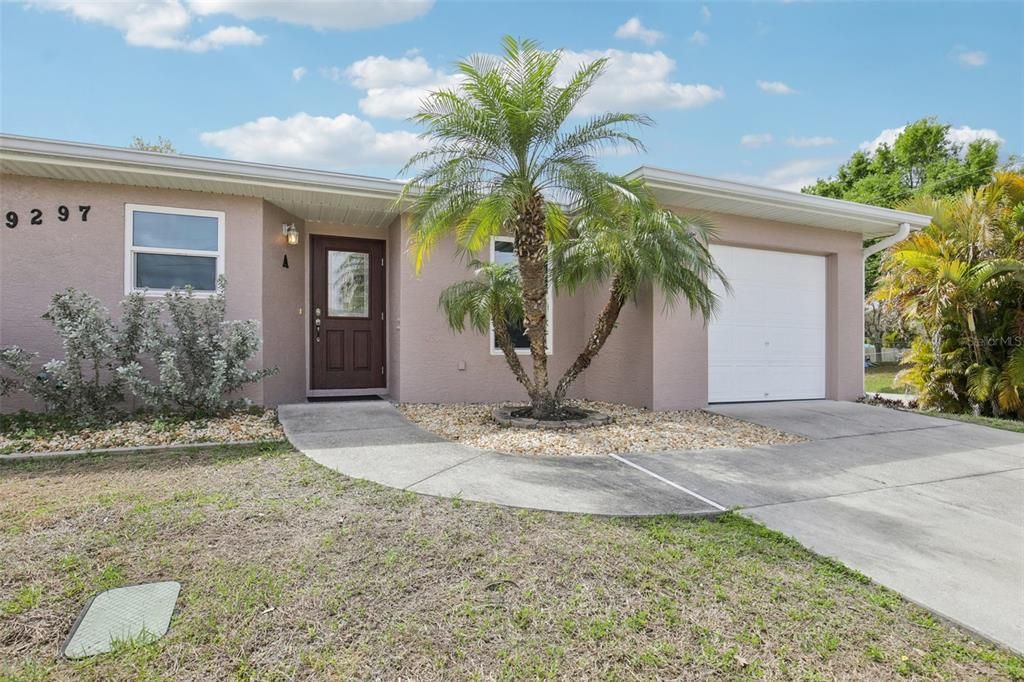 Active With Contract: $410,000 (4 beds, 0 baths, 1996 Square Feet)