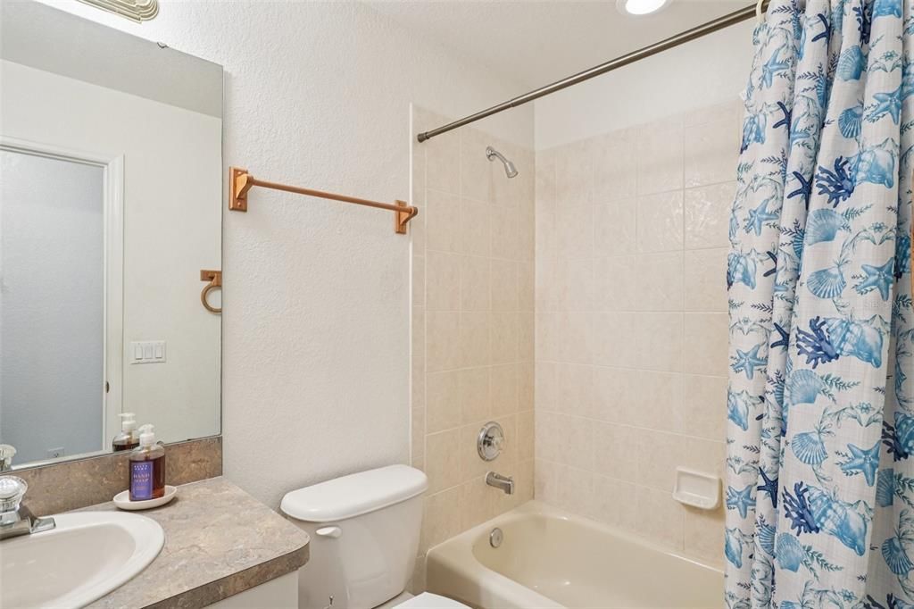 Active With Contract: $410,000 (4 beds, 0 baths, 1996 Square Feet)