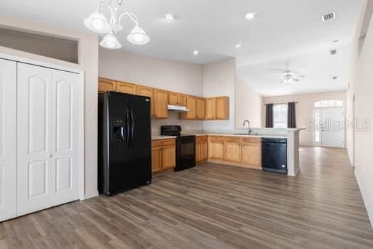 For Sale: $565,000 (7 beds, 0 baths, 3123 Square Feet)