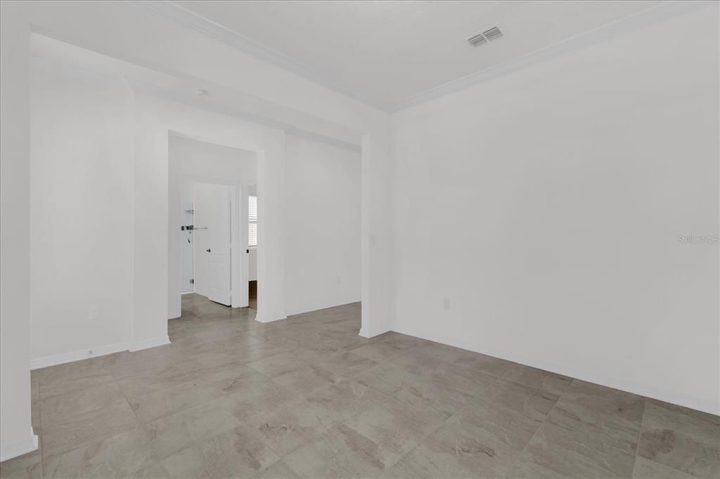 Activo con contrato: $2,900 (3 camas, 2 baños, 1765 Pies cuadrados)