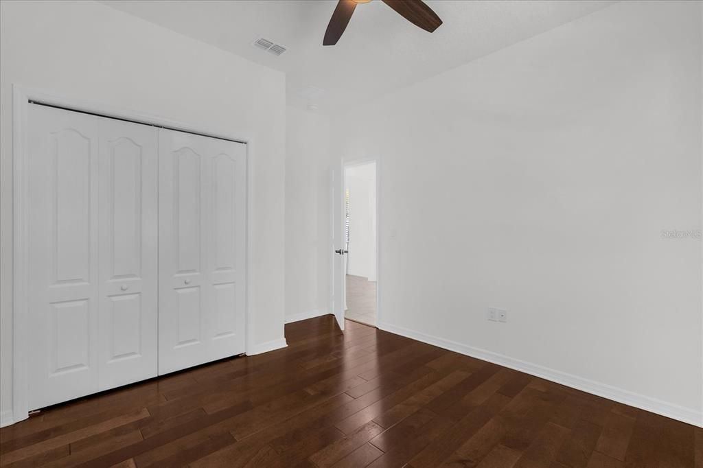 Activo con contrato: $2,900 (3 camas, 2 baños, 1765 Pies cuadrados)