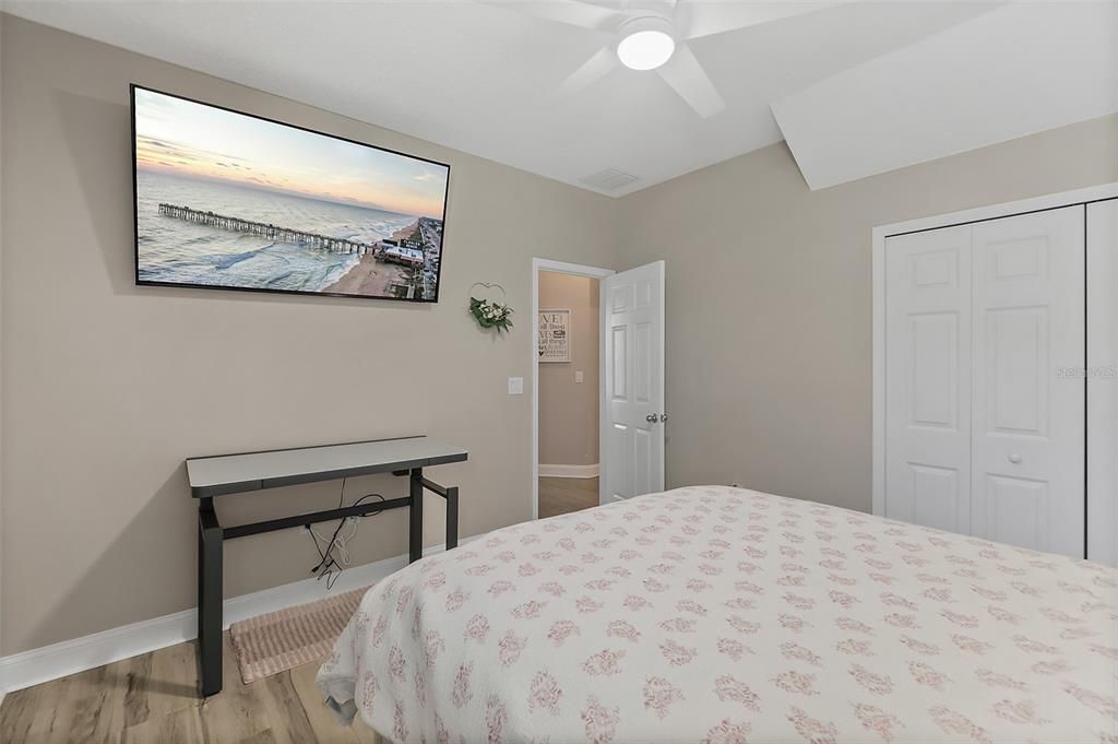 En Venta: $649,000 (4 camas, 3 baños, 2656 Pies cuadrados)