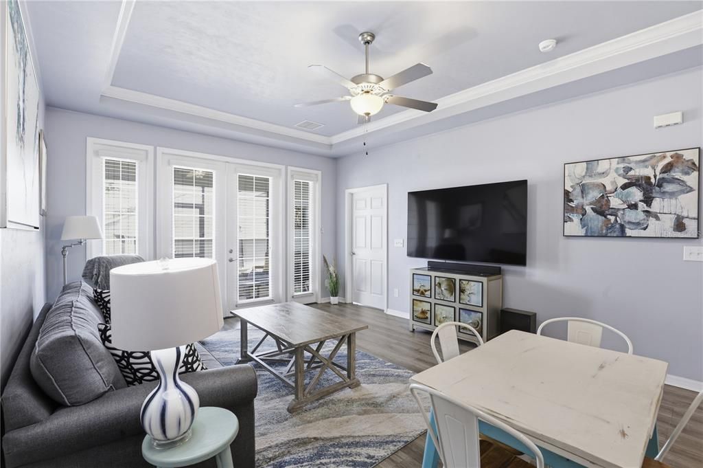 На продажу: $254,900 (2 спален, 2 ванн, 1179 Квадратных фут)