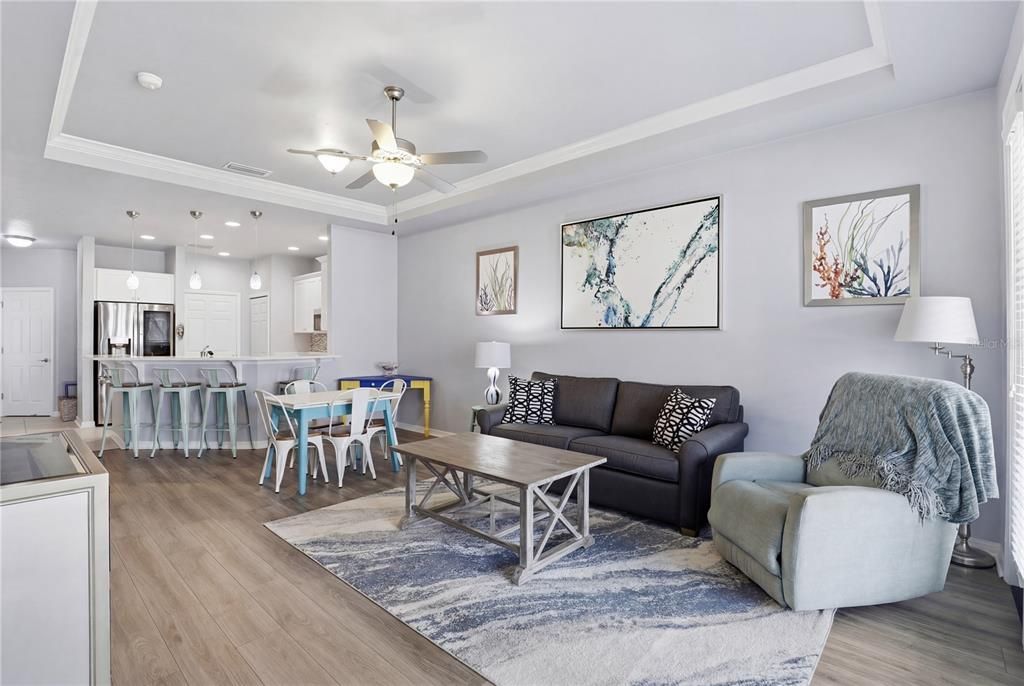 На продажу: $254,900 (2 спален, 2 ванн, 1179 Квадратных фут)