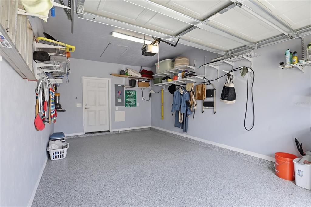 На продажу: $254,900 (2 спален, 2 ванн, 1179 Квадратных фут)