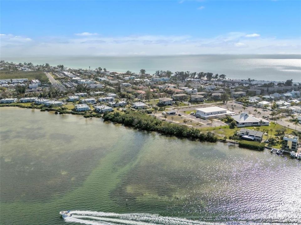 En Venta: $549,000 (2 camas, 2 baños, 1179 Pies cuadrados)