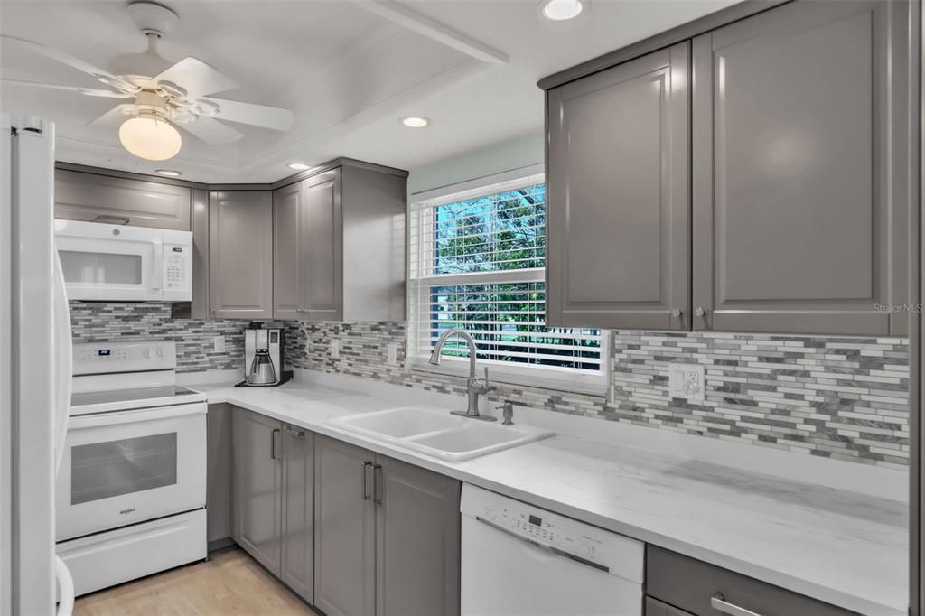 En Venta: $549,000 (2 camas, 2 baños, 1179 Pies cuadrados)