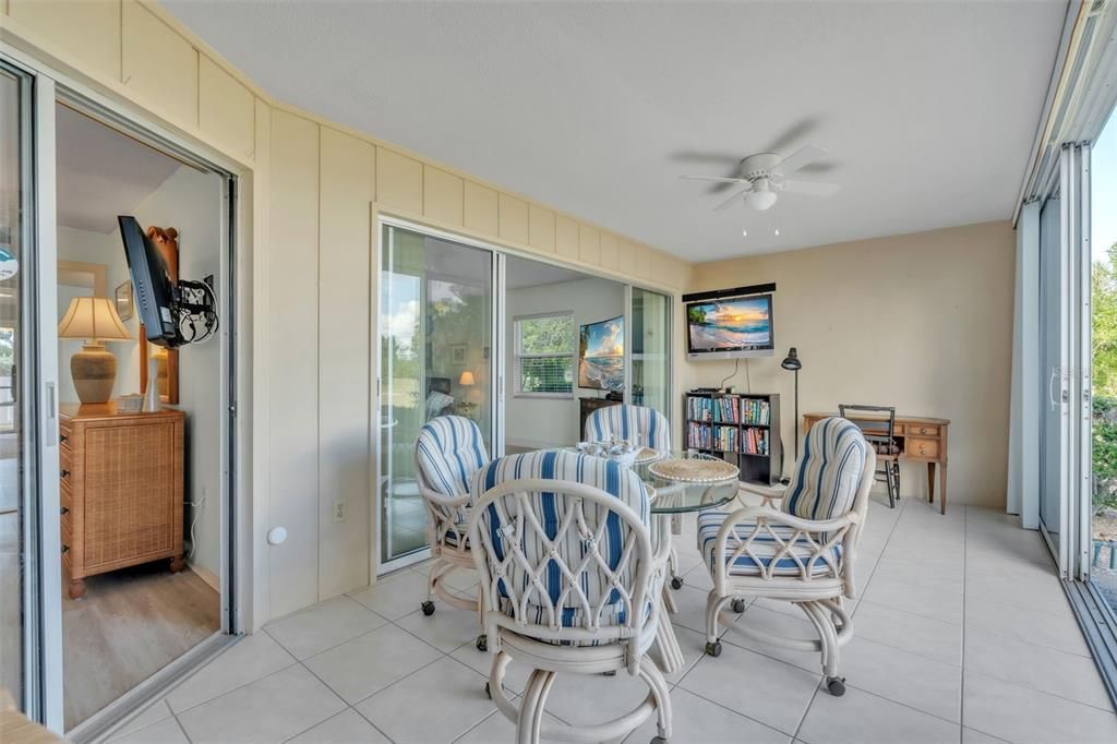 En Venta: $549,000 (2 camas, 2 baños, 1179 Pies cuadrados)