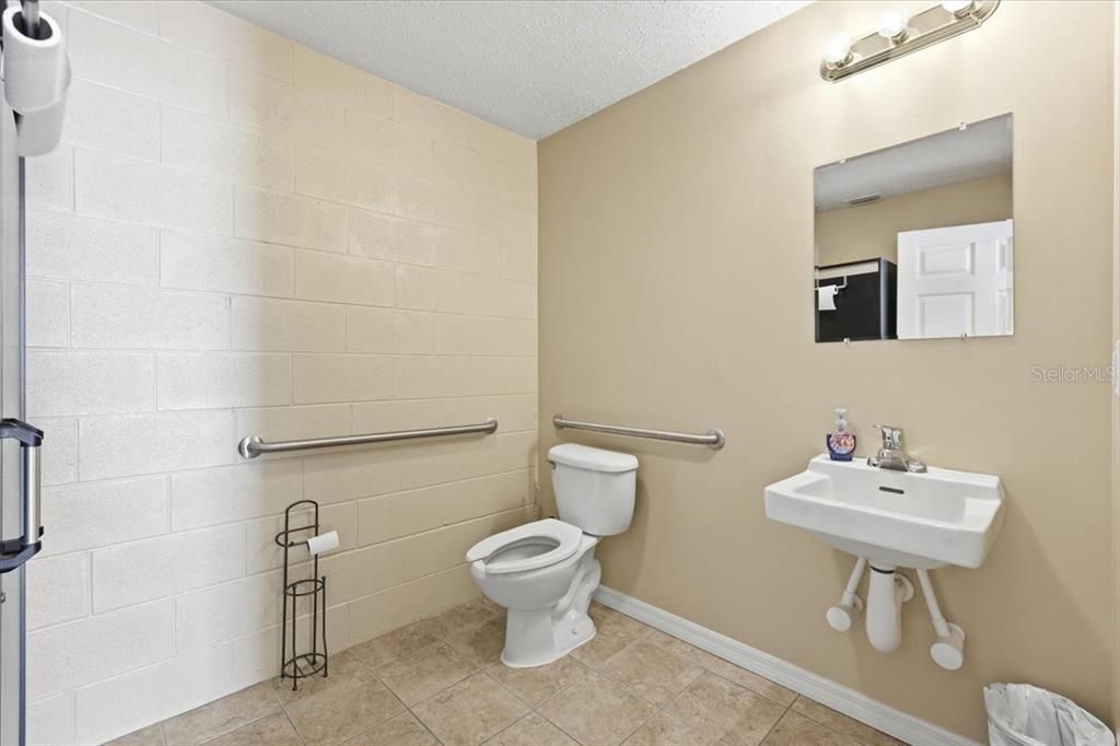For Sale: $239,500 (0 beds, 0 baths, 1620 Square Feet)