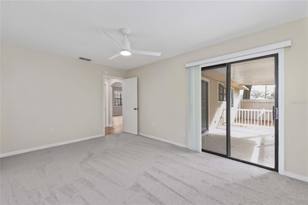 Activo con contrato: $224,900 (3 camas, 2 baños, 1215 Pies cuadrados)