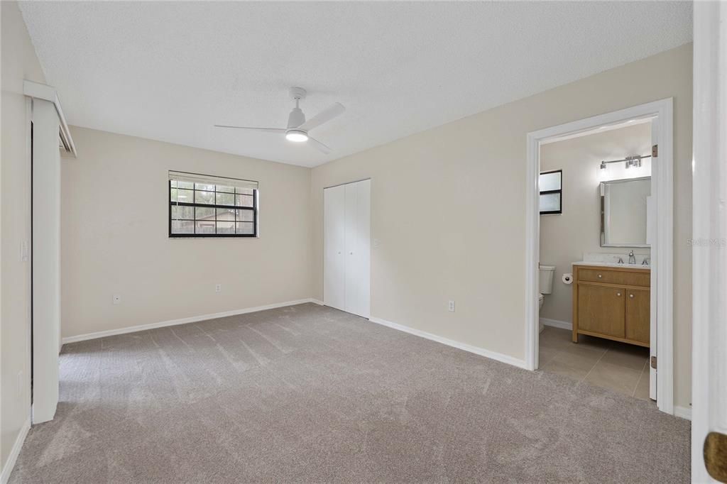 Activo con contrato: $224,900 (3 camas, 2 baños, 1215 Pies cuadrados)