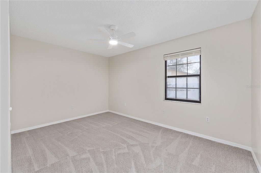 Activo con contrato: $224,900 (3 camas, 2 baños, 1215 Pies cuadrados)
