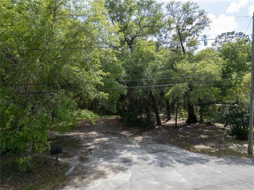 Activo con contrato: $25,000 (0.14 acres)