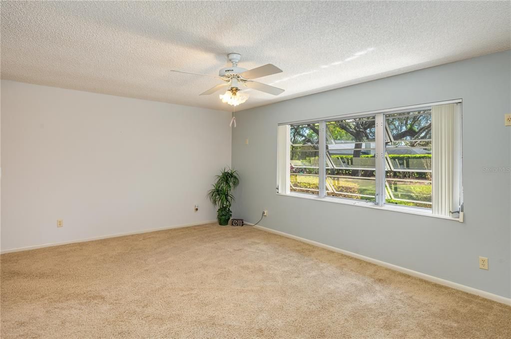 For Sale: $399,900 (3 beds, 2 baths, 1632 Square Feet)