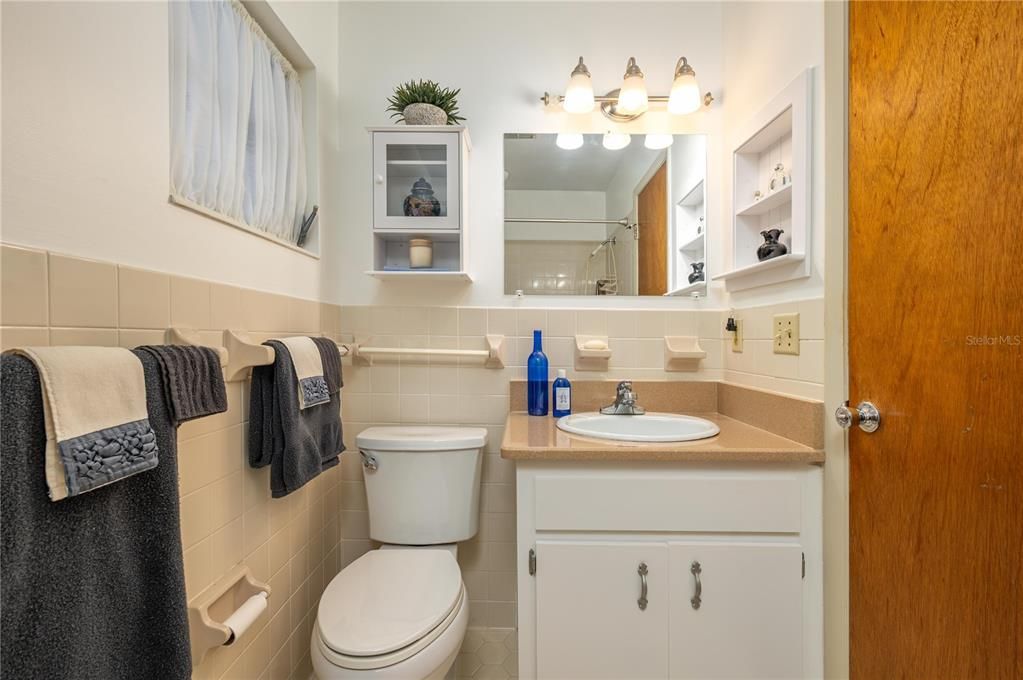 For Sale: $399,900 (3 beds, 2 baths, 1632 Square Feet)