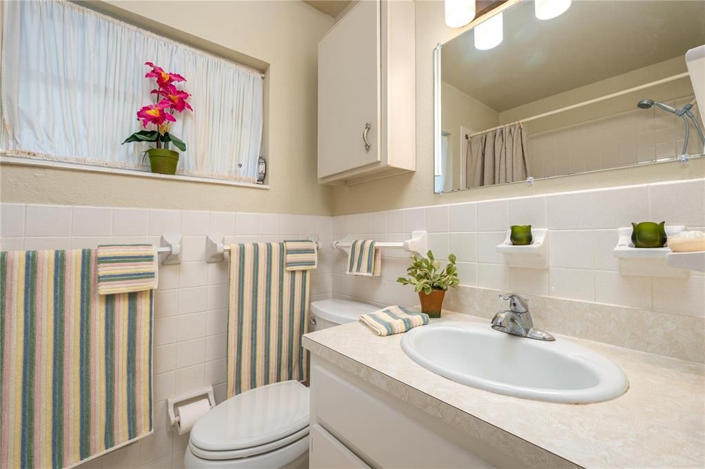 For Sale: $399,900 (3 beds, 2 baths, 1632 Square Feet)
